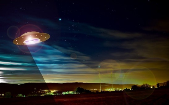 UFOs Hover Over Mexican Oil Rig, Alleged Underwater Alien Base Unearthed |  Science Times