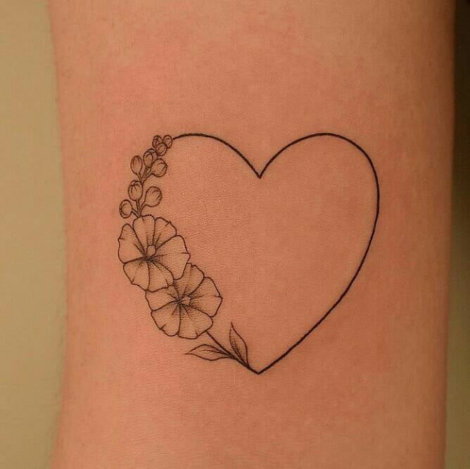 178 Tatuajes delicados pequenos Negros Corazon y Flores