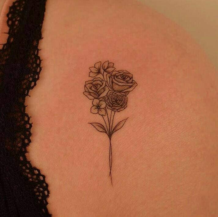 191 Tatuajes aesthetic Bellos pequenos minimalistas Ramito de Flores