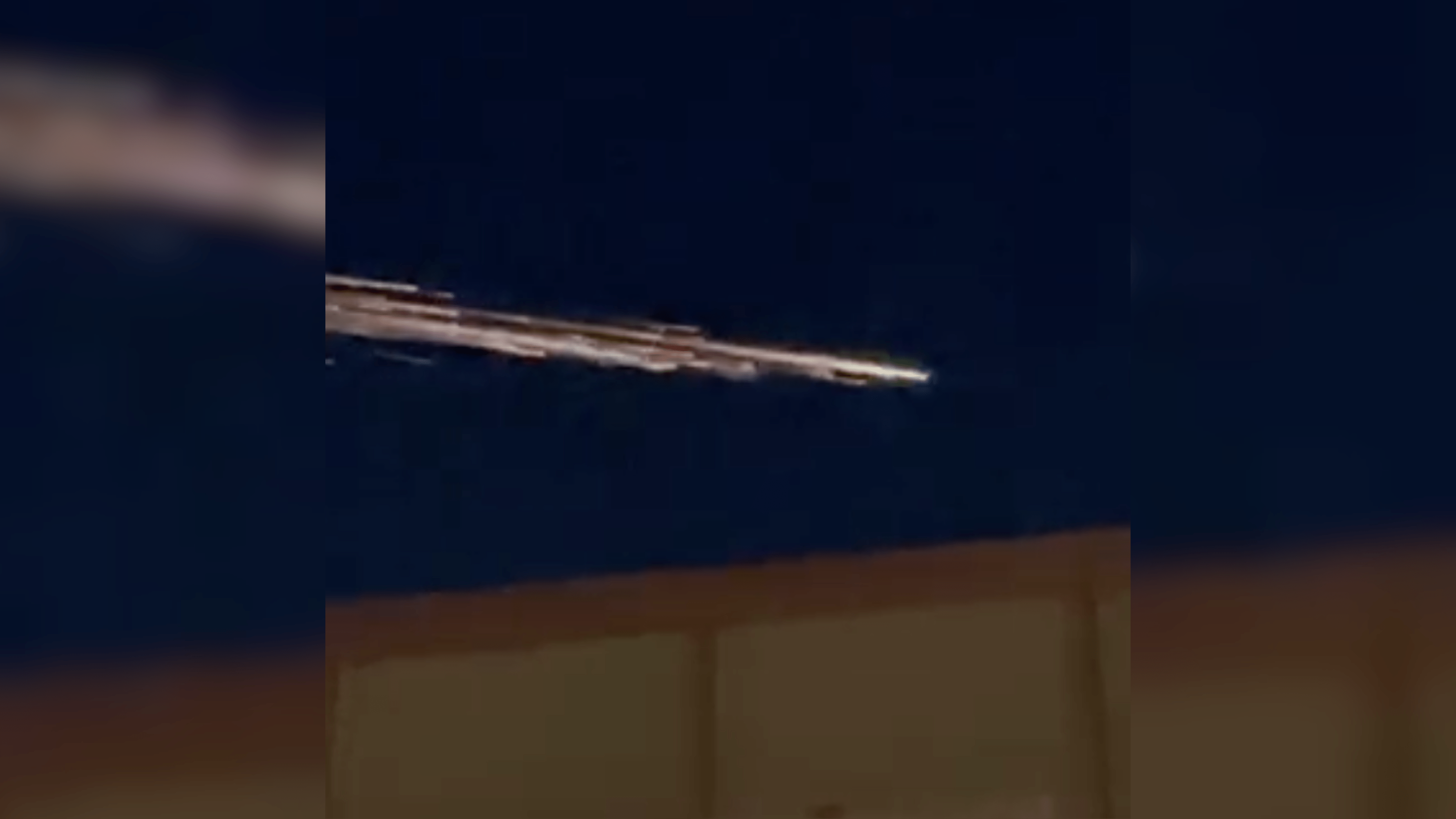 Space debris, meteors, aliens? Mysterious lights streak over Southern  California | KTLA