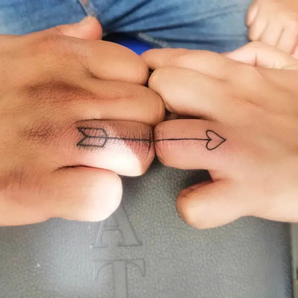 Ring finger tattoo by @cannuto_ink.csr_