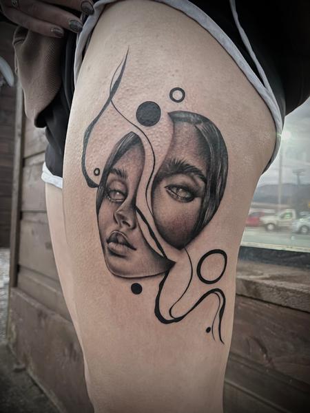 Abstract Face on thigh by Shanoah Chapman: TattooNOW