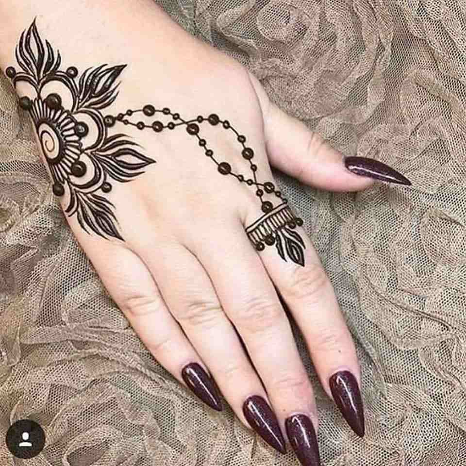 184 Tatuajes para Manos Henna con Flor de Loto cadena y anillo en dedo indice