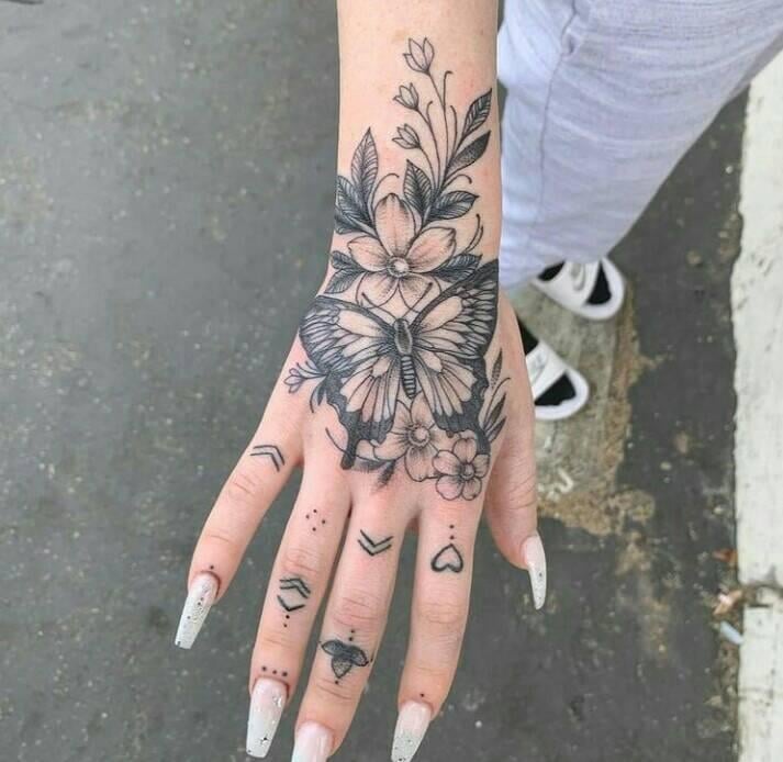 6 Tatuajes en las Manos Mariposa y Flores con Hojas Negras corazones en los dedos